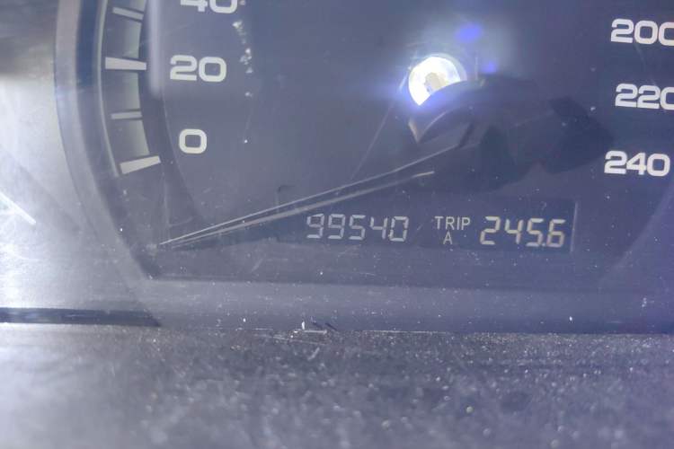 Used BYD F6 2009 New Wealth Edition 2.0L Manual Comfort Model Odometer Close Up