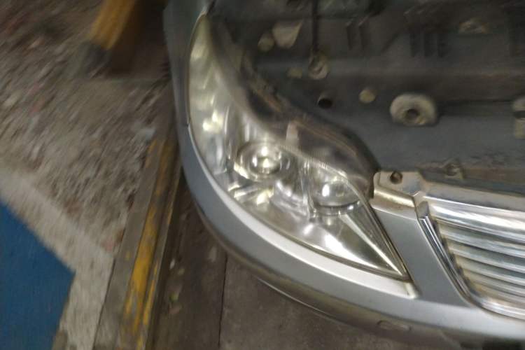 Used BYD F6 2009 New Wealth Edition 2.0L Manual Luxury Model Right Front Headlight