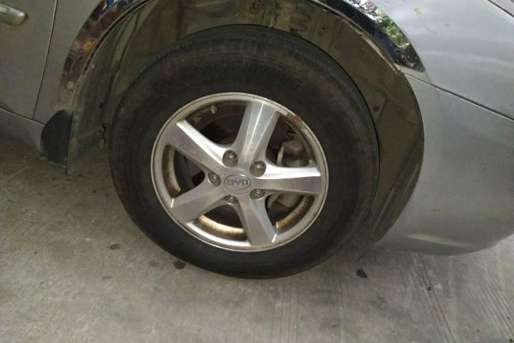 Used BYD F6 2009 New Wealth Edition 2.0L Manual Luxury Model Right Front Wheel Hub