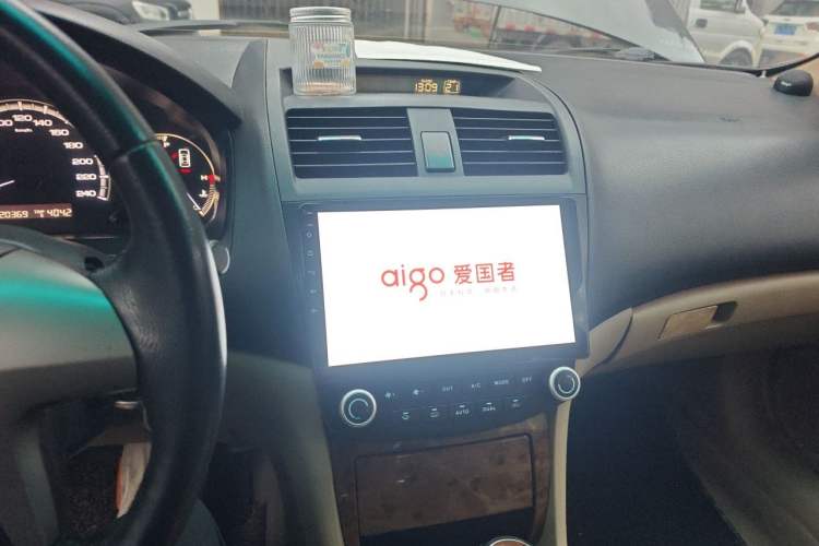 Used BYD F6 2010 Golden Edition 2.0L CVT Deluxe Model Audio And AC Panel
