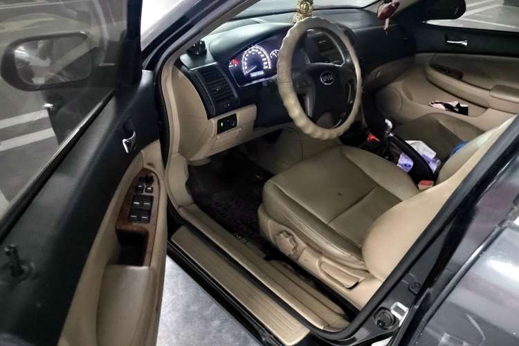 Used BYD F6 2010 Golden Edition 2.0L Manual Luxury Model Driver Seat