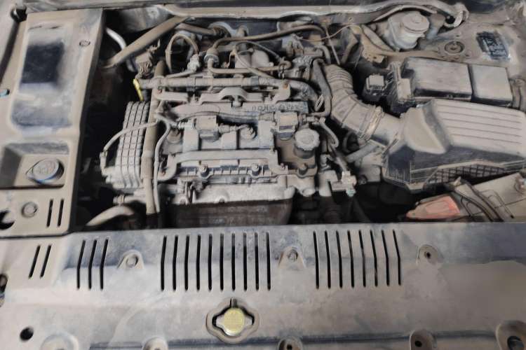 Used BYD F6 2010 Golden Edition 2.0L Manual Luxury Model Engine Bay