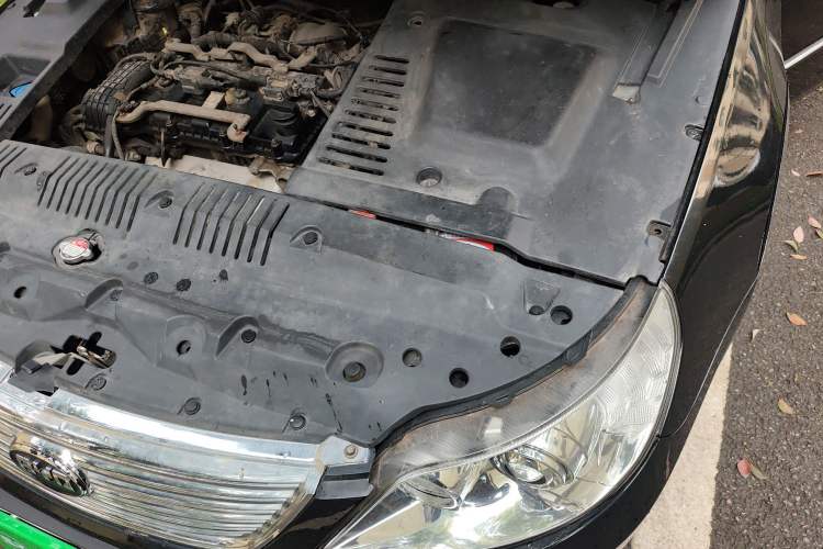 Used BYD F6 2010 Golden Edition 2.0L Manual Luxury Model Engine Bay Left