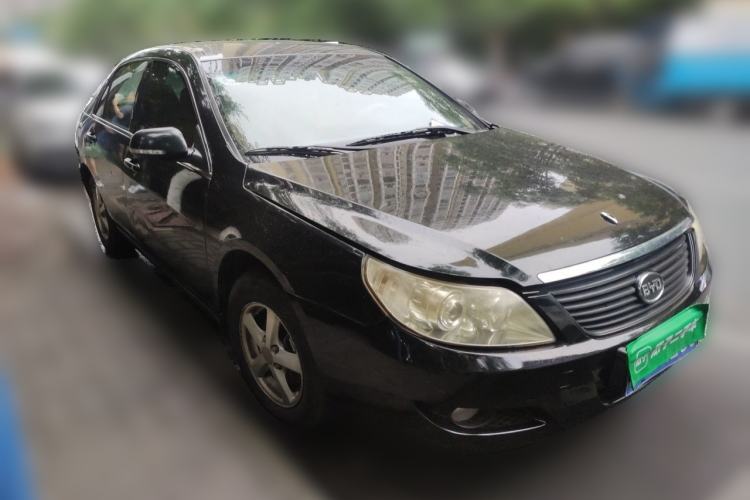 Used BYD F6 2010 Golden Edition 2.0L Manual Luxury Model Front Right 45 Deg