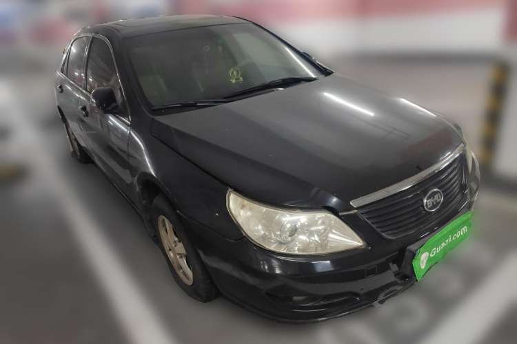 Used BYD F6 2010 Golden Edition 2.0L Manual Luxury Model Front Right 45 Deg
