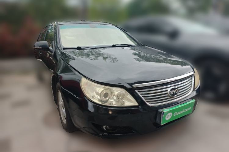Used BYD F6 2010 Golden Edition 2.0L CVT Deluxe Model Front Right 45 Deg