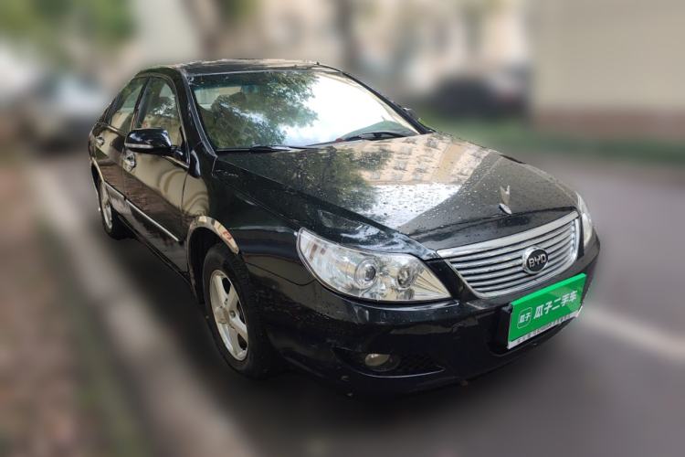 Used BYD F6 2010 Golden Edition 2.0L Manual Luxury Model Front Right 45 Deg