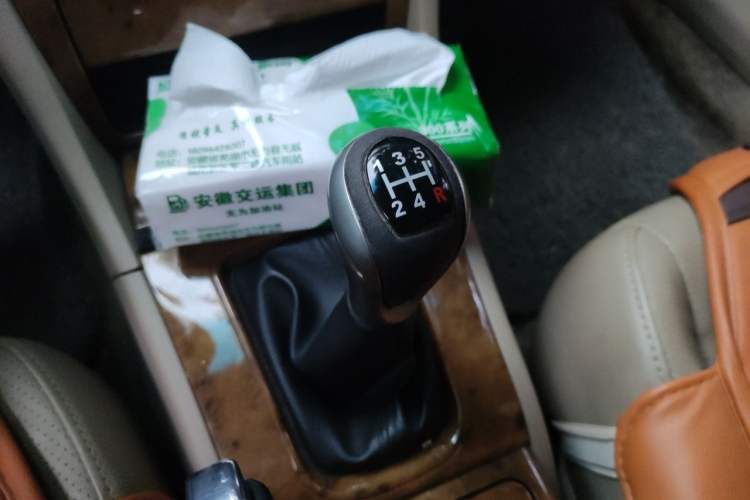 Used BYD F6 2010 Golden Edition 2.0L Manual Luxury Model Gear Lever