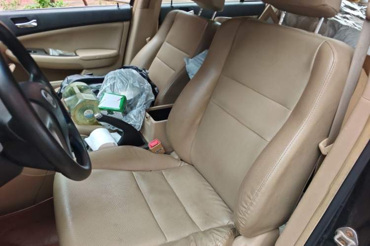 Used BYD F6 2010 Golden Edition 1.8L Manual Luxury Model Left Front Seat