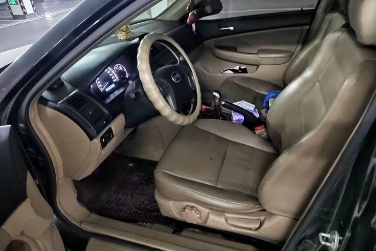 Used BYD F6 2010 Golden Edition 2.0L Manual Luxury Model Left Front Seat