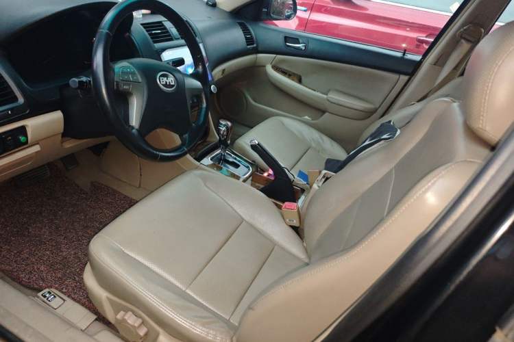 Used BYD F6 2010 Golden Edition 2.0L CVT Deluxe Model Left Front Seat