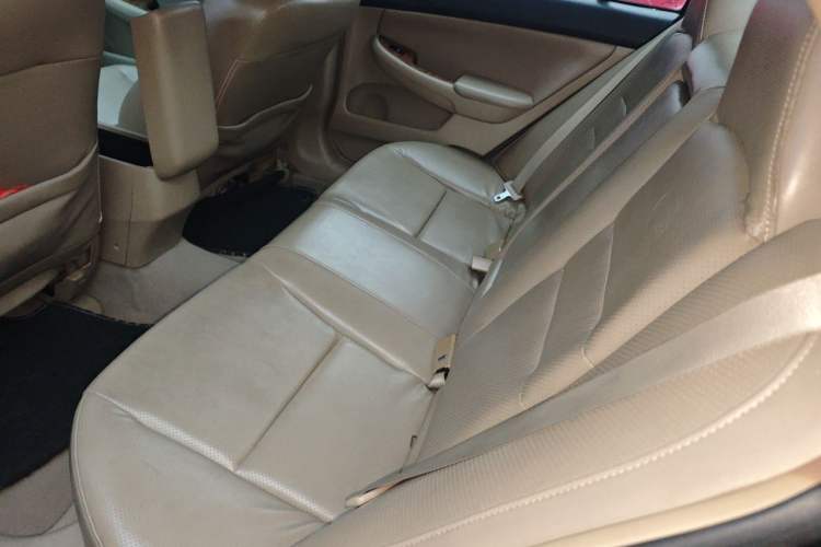 Used BYD F6 2010 Golden Edition 2.0L CVT Deluxe Model Left Rear Seat