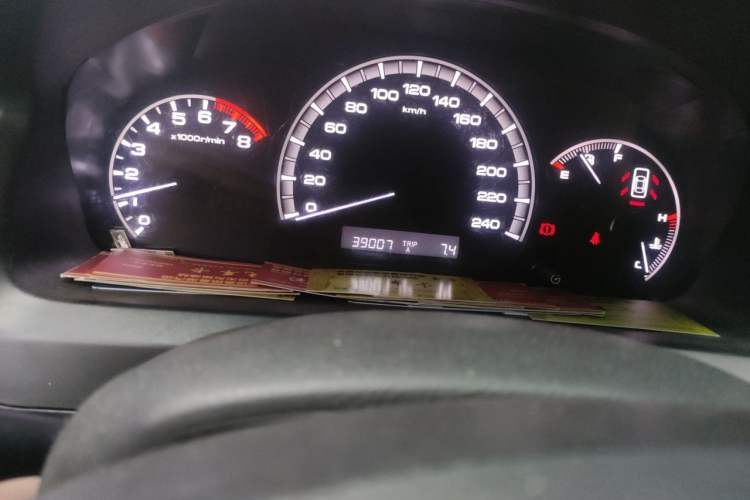 Used BYD F6 2010 Golden Edition 2.0L Manual Luxury Model Odometer Close Up