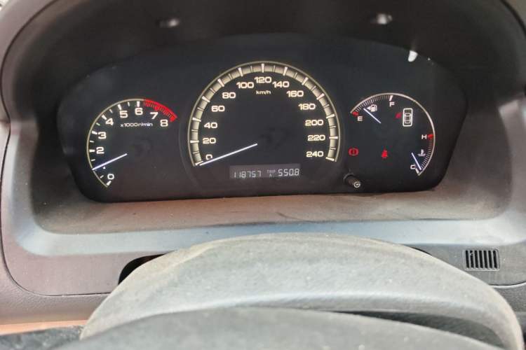 Used BYD F6 2010 Golden Edition 1.8L Manual Luxury Model Odometer Close Up
