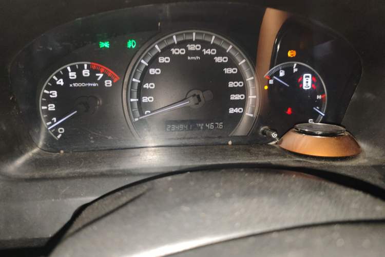 Used BYD F6 2010 Golden Edition 1.8L Manual Luxury Model Odometer Close Up