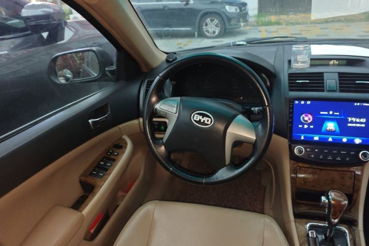 Used BYD F6 2010 Golden Edition 2.0L CVT Deluxe Model Steering Wheel