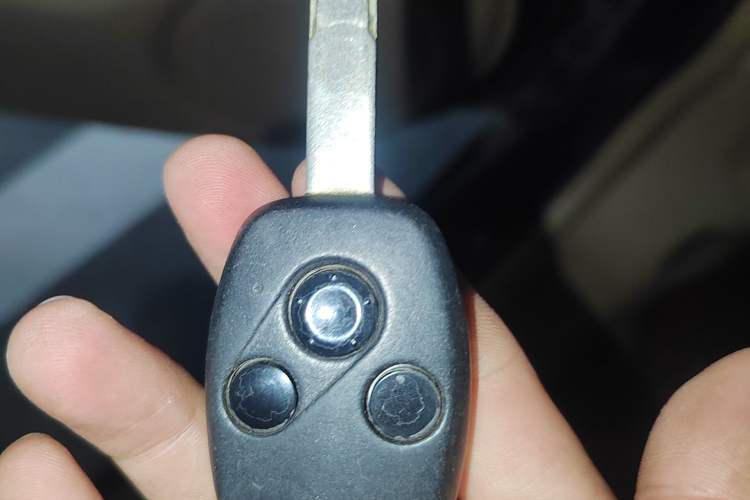 Used BYD F6 2010 Golden Edition 2.0L Manual Luxury Model Vehicle Key