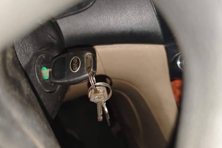 Used BYD F6 2010 Golden Edition 1.8L Manual Luxury Model Vehicle Key
