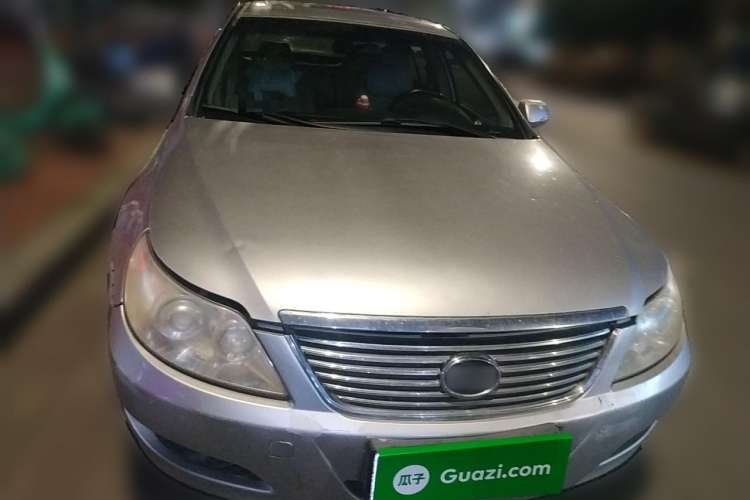 Used BYD F6 2011 Golden Edition 2.0L CVT Deluxe Model Front