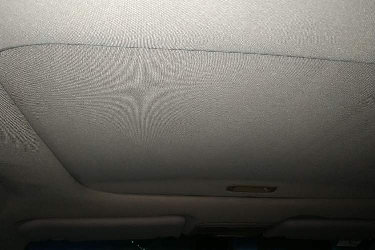 Used BYD F6 2011 Golden Edition 2.0L CVT Deluxe Model Headliner