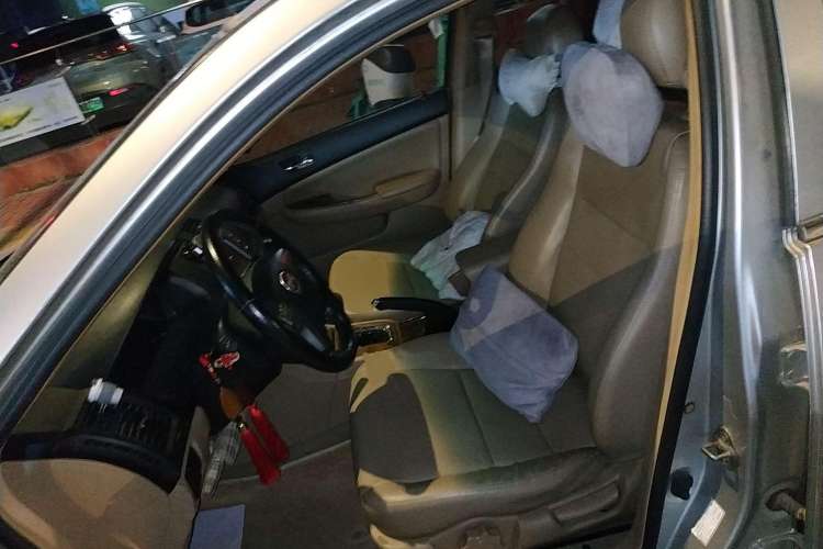 Used BYD F6 2011 Golden Edition 2.0L CVT Deluxe Model Left Front Seat