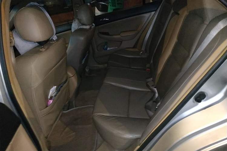 Used BYD F6 2011 Golden Edition 2.0L CVT Deluxe Model Left Rear Seat