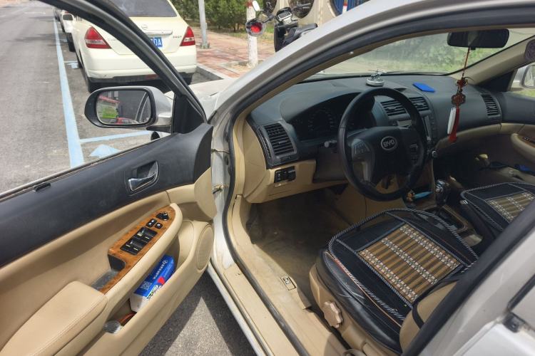 Used BYD F6 2011 Golden Edition 2.0L CVT Deluxe Model Driver Seat
