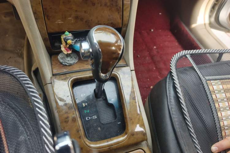 Used BYD F6 2011 Golden Edition 2.0L CVT Deluxe Model Gear Lever