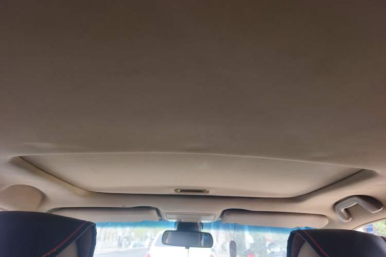 Used BYD F6 2011 Golden Edition 2.0L CVT Deluxe Model Headliner