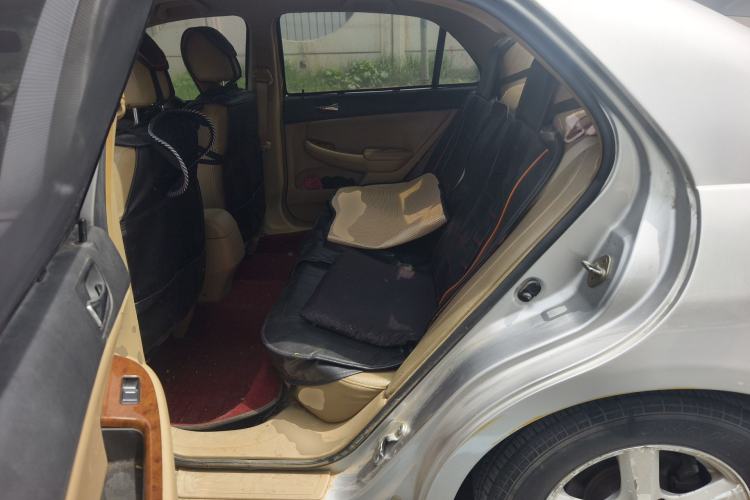 Used BYD F6 2011 Golden Edition 2.0L CVT Deluxe Model Left Rear Seat