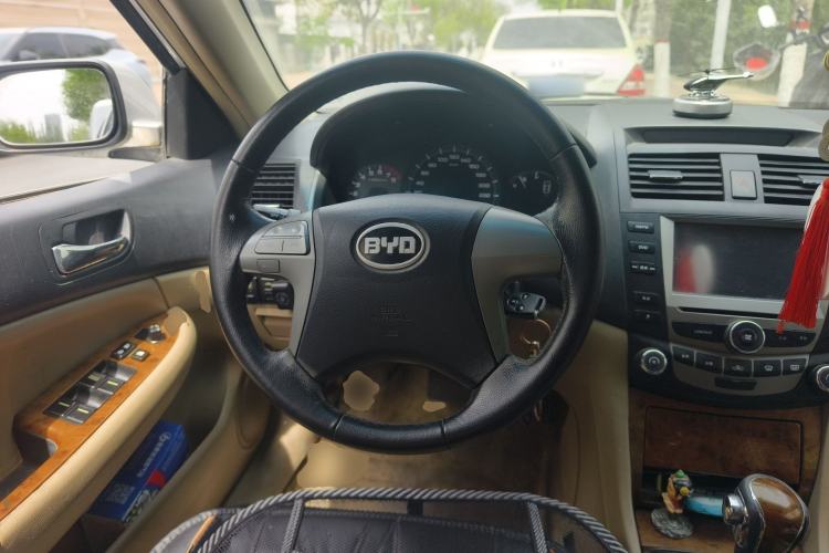 Used BYD F6 2011 Golden Edition 2.0L CVT Deluxe Model Steering Wheel