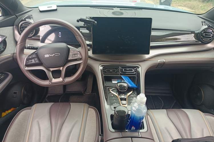 Used BYD Frigate 07 2023 DM-i 100KM Prestige Model Center Console
