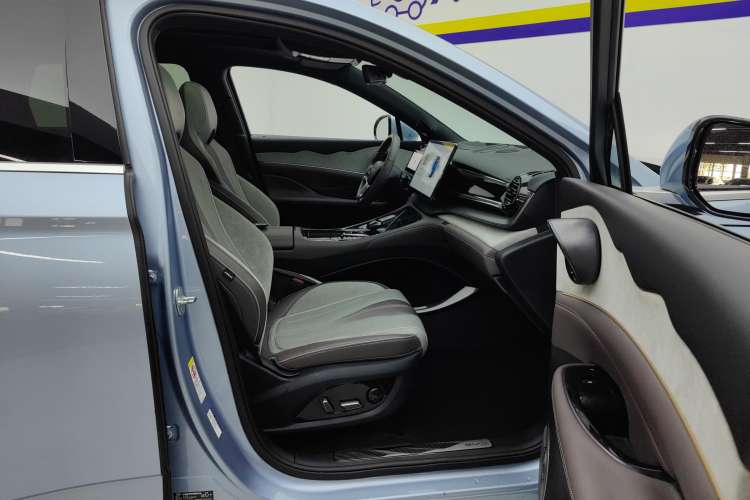 Used BYD Frigate 07 2023 DM-i 100KM Flagship Model Right Front Seat