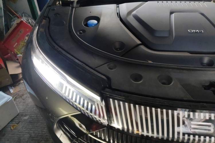 Used BYD Frigate 07 2023 DM-i 100KM Flagship Model Engine Bay Right