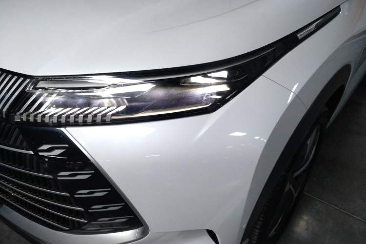 Used BYD Frigate 07 2023 DM-i 100KM Flagship Model Left Front Headlight