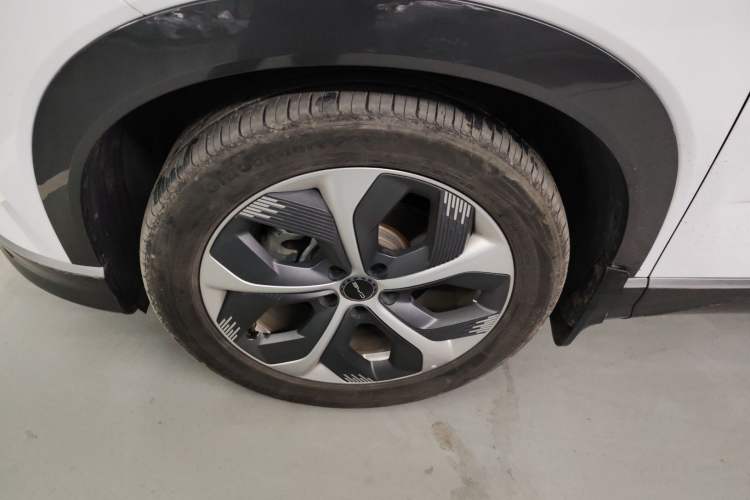 Used BYD Frigate 07 2023 DM-i 205KM Prestige Model Left Front Wheel Hub