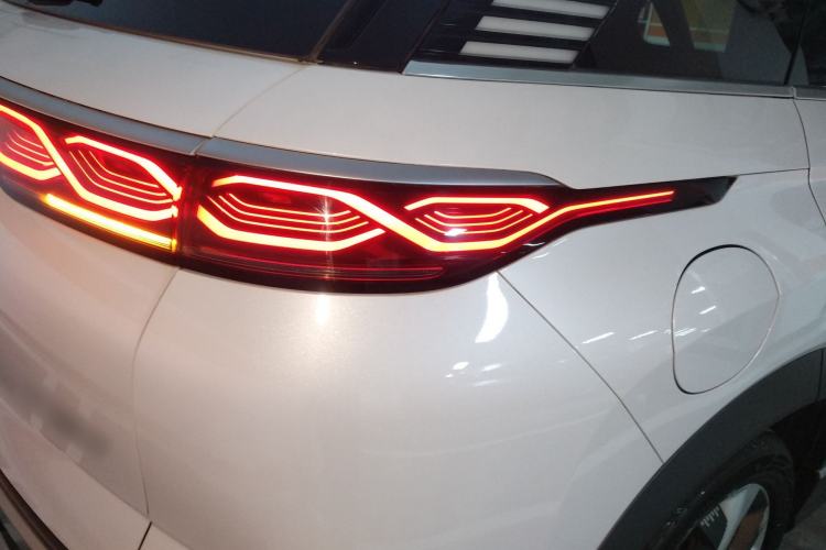 Used BYD Frigate 07 2023 DM-i 100KM Flagship Model Right Rear Taillight