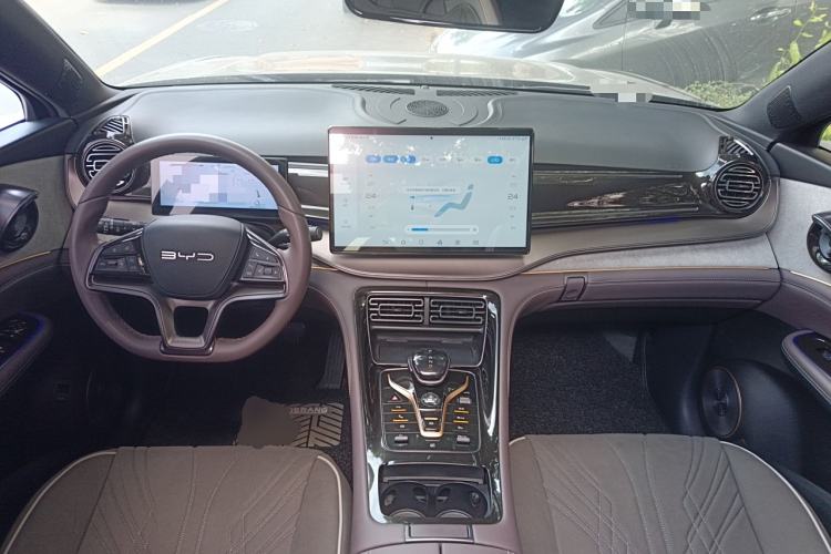 Used BYD Frigate 07 2023 DM-i 100KM Prestige Model Center Console