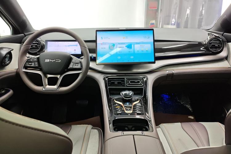 Used BYD Frigate 07 2023 DM-i 100KM Prestige Model Center Console