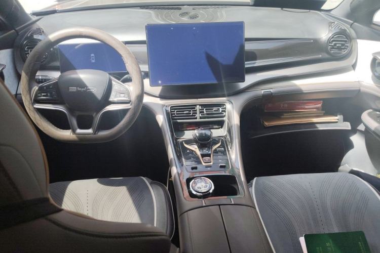 Used BYD Frigate 07 2023 DM-i 100KM Prestige Model Center Console