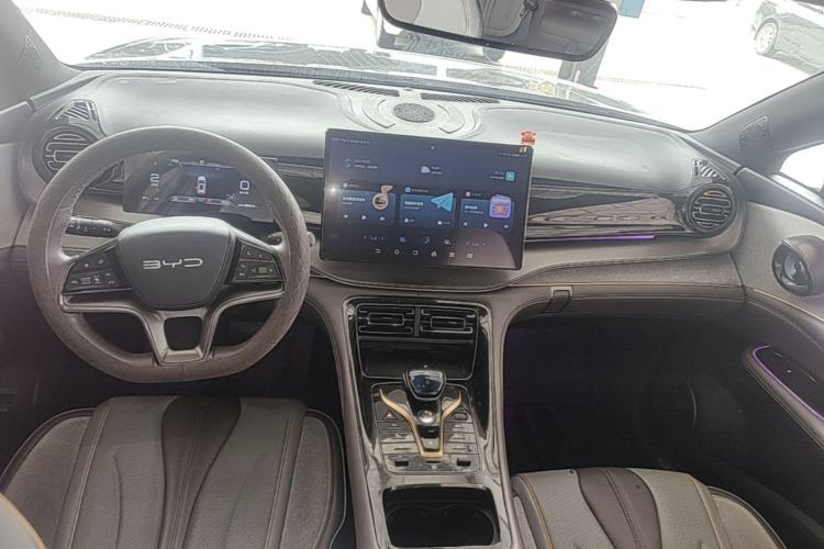Used BYD Frigate 07 2023 DM-i 100KM Prestige Model Center Console