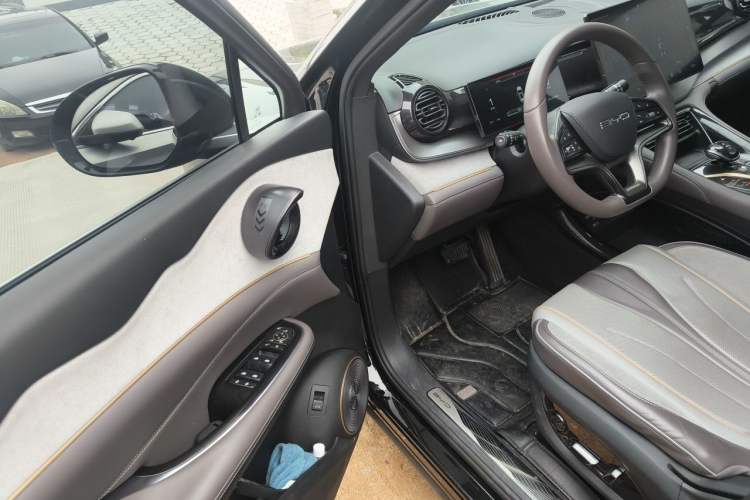 Used BYD Frigate 07 2023 DM-i 205KM Prestige Model Driver Seat