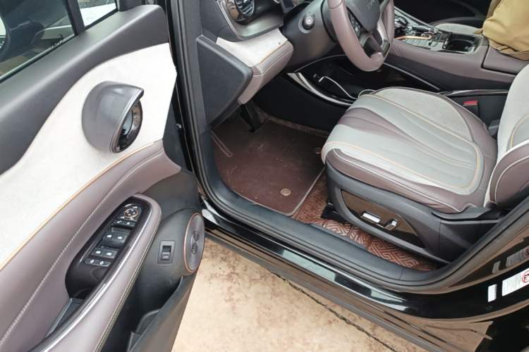 Used BYD Frigate 07 2023 DM-i 100KM Luxury Model Driver Seat