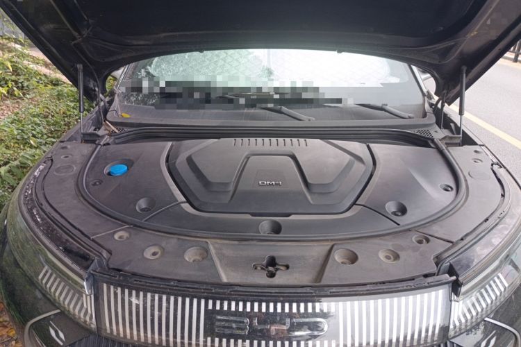 Used BYD Frigate 07 2023 DM-i 100KM Prestige Model Engine Bay