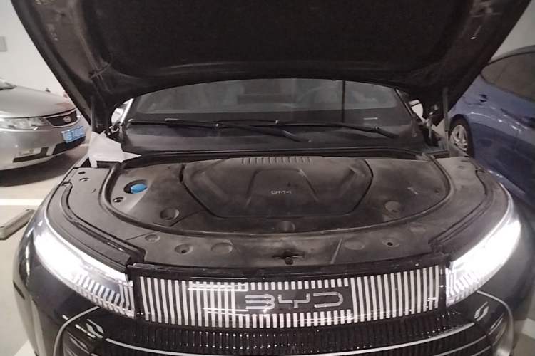 Used BYD Frigate 07 2023 DM-i 100KM Flagship Model Engine Bay