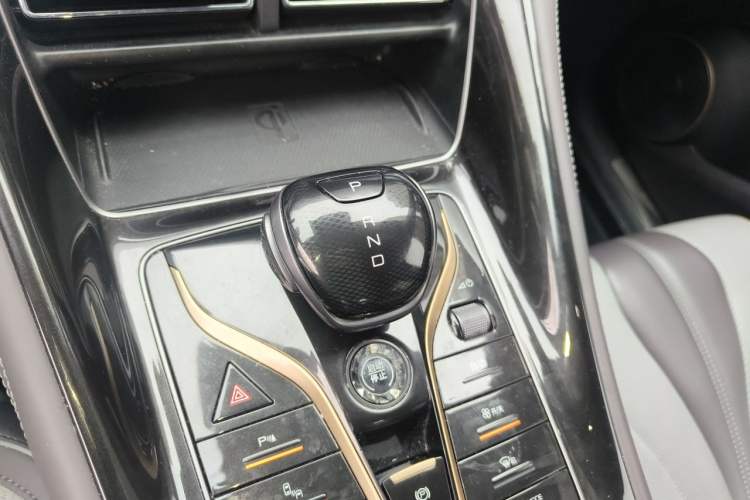 Used BYD Frigate 07 2023 DM-i 205KM Prestige Model Gear Lever