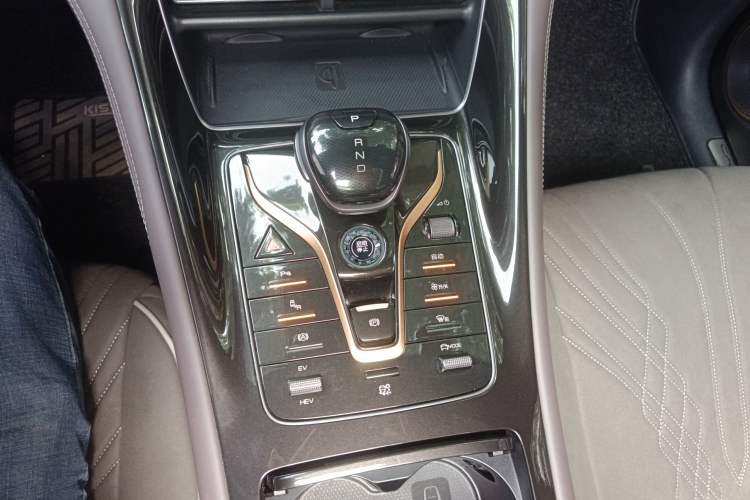 Used BYD Frigate 07 2023 DM-i 100KM Prestige Model Gear Lever
