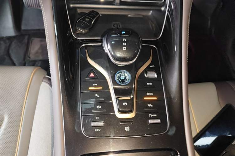Used BYD Frigate 07 2023 DM-i 205KM Prestige Model Gear Lever
