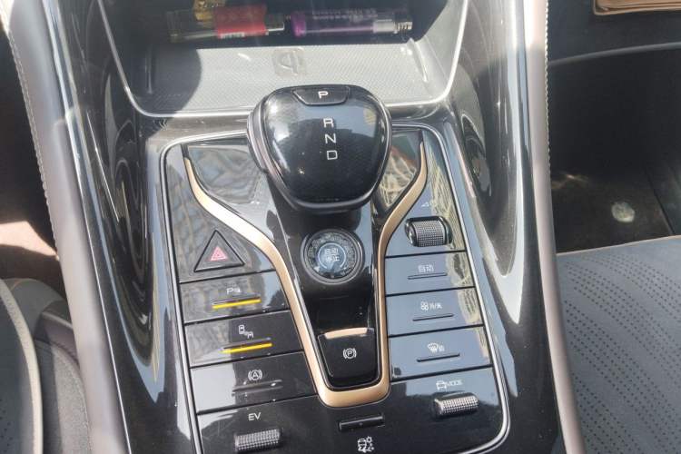Used BYD Frigate 07 2023 DM-i 100KM Prestige Model Gear Lever