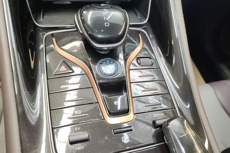Used BYD Frigate 07 2023 DM-i 100KM Prestige Model Gear Lever